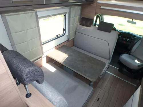 Knaus L!VE Traveller 600 DKG 650DG photo : 13