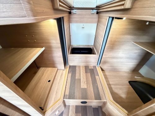 Weinsberg Knaus CaraCompact Pepper 600 MEG MAXXFAN / BEARLOCK / XXL K&Uuml;HLSCHRANK / ST&Uuml;TZEN / TV + SAT-ANLAGE / FAHRRADTR&Auml;GER / 2JahresGarantie Foto: 13