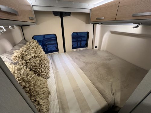 Hymer Free S600 AUTOMATIC TRANSVERSE BED + POP-TOP ROOF BICYCLE RACK photo: 2