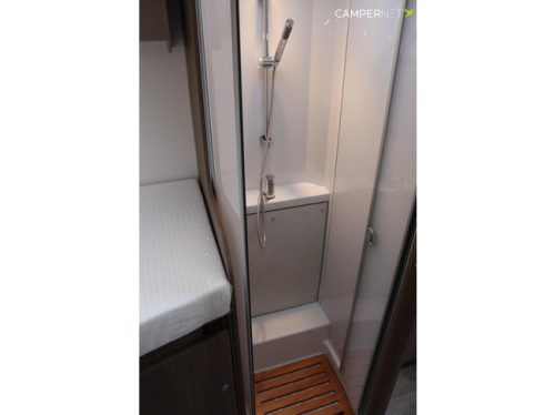 Carado T447 140hp Automatic | Pro+ Package | Pop-up bed | Single beds | Separate shower | Awning | New from stock available | photo: 22
