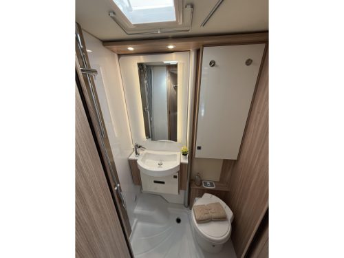 B&uuml;rstner Limited T 690 G Automatic/fully equipped! photo: 19