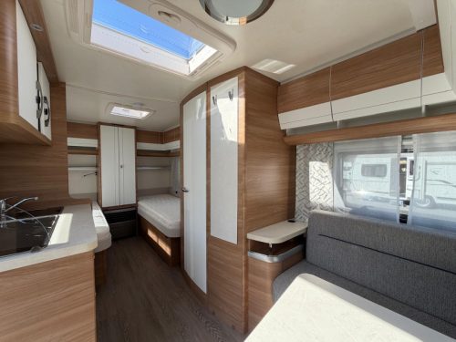 Hobby De Luxe 460 LU In NIEUWSTAAT! Foto: 8