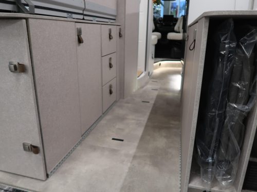 Hymer Yellowstone 601 AUTOM HEAVY CHASSIS!! photo: 11