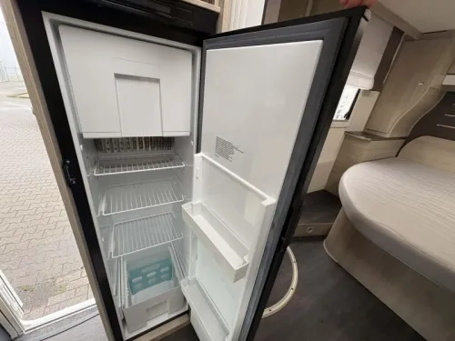 Chausson Flash 718 XLB Special Edition Roof Air Conditioner photo: 10