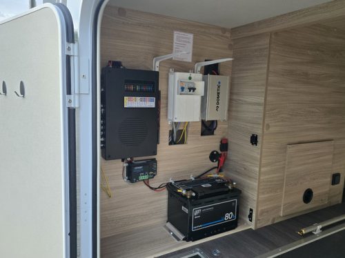Knaus VAN TI PLUS 650 MEG 4X4 PLATINUM SELECTION AUTOMATIC 180 HP ONLY 20,217 KM !! AIR SUSPENSION SOLAR TV + LTE SINGLE BEDS 1ST OWNER photo: 3