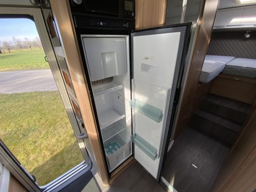 Adria Matrix Plus 670 DL SINGLE BEDS+LIFT BED photo: 5