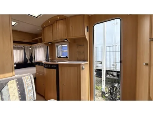 Dethleffs Camper 440 DB Rundsitzgruppe Festbett Toilette Foto: 7