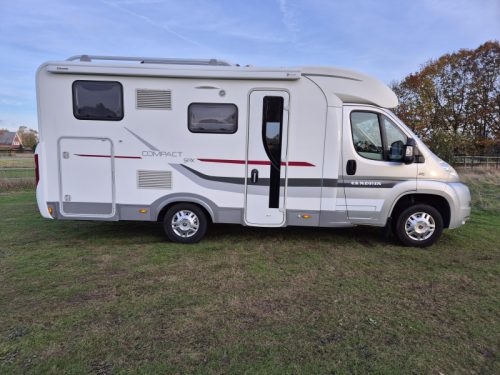 Adria Compact 660 SPX Transverse bed 1st owner 2016 photo: 2