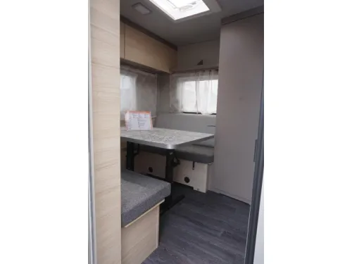 Weinsberg CaraCito 470 EU 1500kg/AIRCO/VLOERVERW. Foto: 4