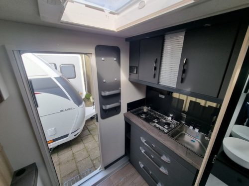 Hobby De Luxe 460 SL foto: 4