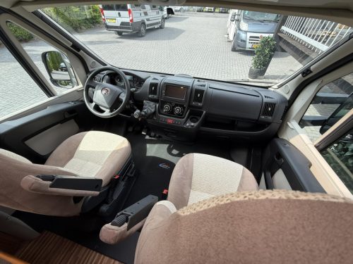 Adria Coral 670 SL Single beds photo: 7
