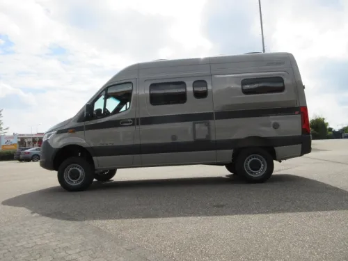 Hymer Grand Canyon S 600 4X4 AUTOMAAT 190 PK Foto: 6