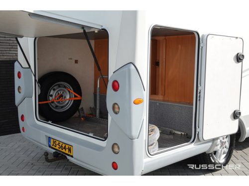 Frankia T680BD | Holiday Class | 130Pk | C&aacute;mara de marcha atr&aacute;s | Panel solar | 16'' foto: 20