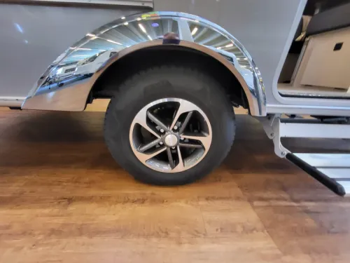 Eriba Touring 530 Silver Edition, komplett Bild: 2