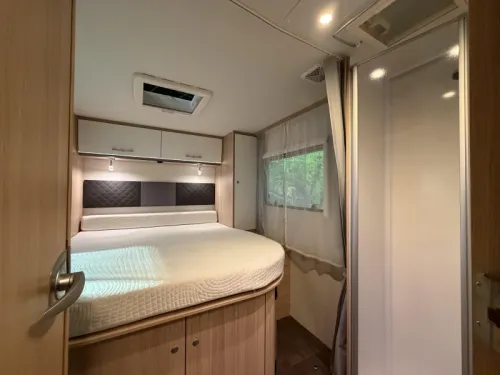 Sunlight T 69 L Queensbed - Hubdach  Foto: 11