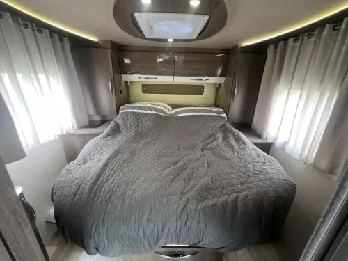 Bavaria Style 740 I A-class | Roof air conditioning photo: 19