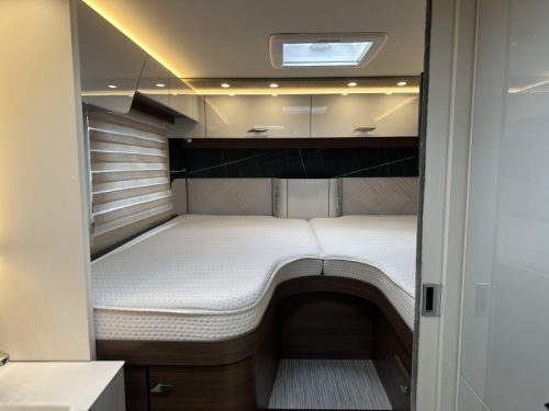 B&uuml;rstner Elegance 910 G E&P Mercedes ALDE Airco  photo: 18