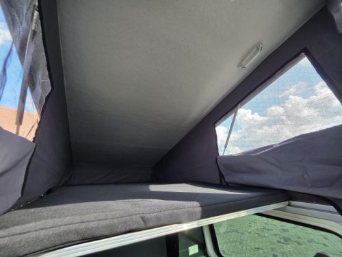 Volkswagen T5 2 TDI 4 berth Pop-top roof 2014 photo: 9
