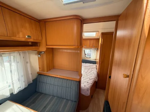 Hobby De luxe Easy 500 KMFE 6 berths, Awning with walls photo: 2