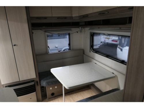 Hobby De Luxe 440 SF TAKEAWAY PRICE photo: 6