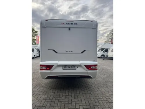 Adria Coral XL Plus A 670 SL photo: 4