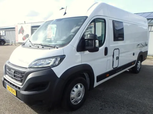 Weinsberg CaraLife 630 LQ With 150KM on the odometer photo: 6