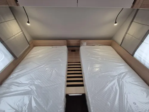 Knaus Sport Platinum 500 EU Rundsitzgruppe + Einzelbetten Foto: 7