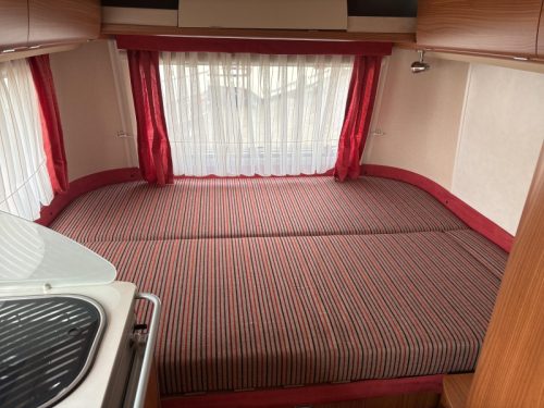 Eriba Touring Triton 430 Thule Kassettenmarkise Foto: 3