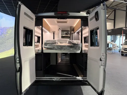 Adria Twin 640 SGX 60 years / toit relevable autom. photo : 8