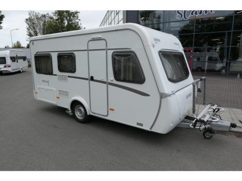 Eriba Nova Light 425 mit Rangierhilfe und Vorzelt Foto: 1