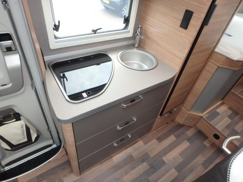 Weinsberg Pepper 640 MEG Angebot Wohnmobilvermietung Foto: 18