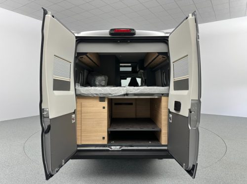 Malibu Van First Class - Two Rooms 640 LE RB Charming GT Skyview photo: 16
