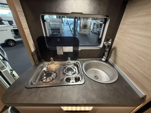 Knaus Van TI Plus 650 MEG Levelsysteem / automaat  foto: 13