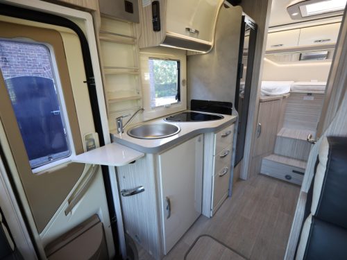 Elnagh T-Loft 529 roof air conditioning and leveling system photo: 6