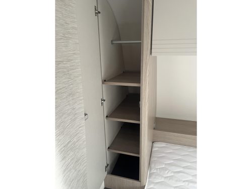 B&uuml;rstner Premio Life 480 TS - Mover - Cassette Awning  photo: 12