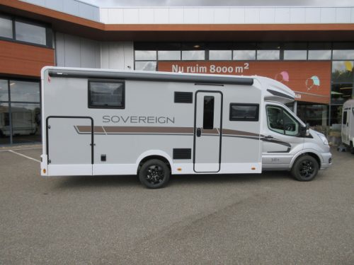 McLouis Sovereign 381 Queens bed / automatic photo: 1