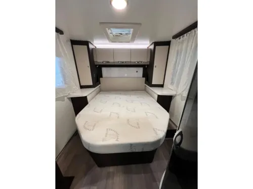 Benimar Tessoro 496 TOP Motorhome photo: 2