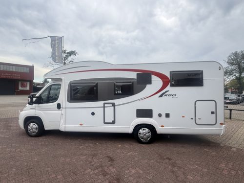B&uuml;rstner Ixeo Time IT 726 lengte bedden+hefbed 131 pk elktr fietsenrek luifel camera grote garage zonnepaneel tv xxl koelkast remis plisse foto: 6
