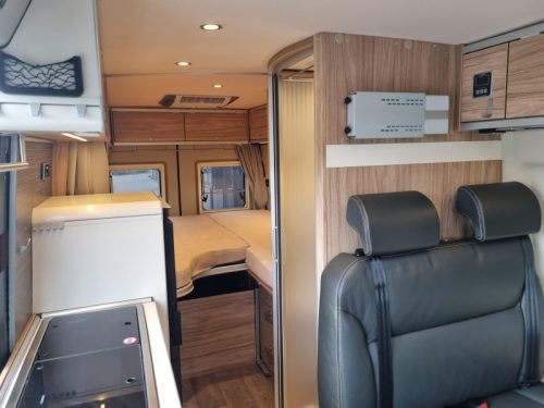 Hymer Yellowstone 640 Automaat 180 PK Foto: 12