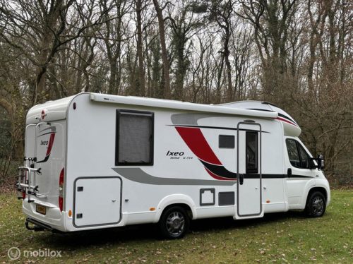 B&uuml;rstner Ixeo Time it 734 Fiat 2.3 131hp Euro 5 | French bed | Electric pop-up bed | Separate shower/toilet | Garage | Camera | Tow hitch | 91k miles | TO photo: 4
