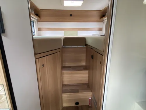Dethleffs Advantage Single beds price stunt photo: 23