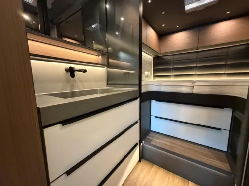 Niesmann+Bischoff Flair 880 LE Foto: 9