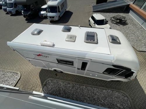 Carthago C-TOURER I 142QB | As good as new | 5,000km| Drop-down bed photo: 15