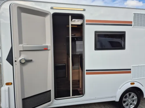 Weinsberg CaraOne Edition HOT 500 FDK Bunk bed photo: 22