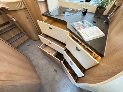 Malibu By Carthago T460 LE photo: 10