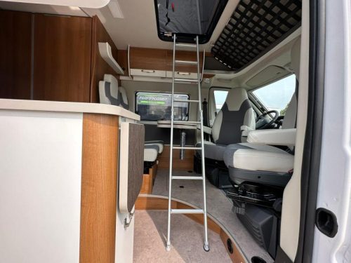 VANTourer 600 D 6 berths&pop-top roof&pop-top roof  photo: 13