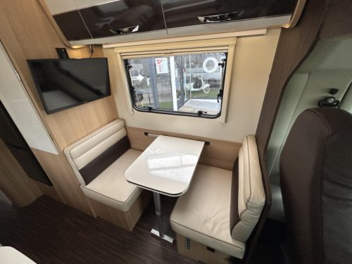 Forster A699 VB Overcab - Family Motorhome photo: 8