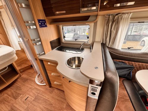 Knaus Sun Ti 700 LX Premium with Queen bed photo: 8