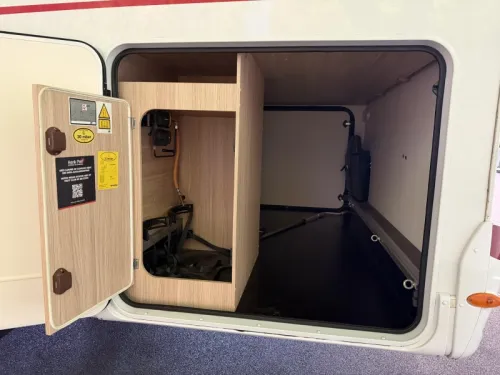 Sunlight T 69 L Queensbed - Hubdach Foto: 6