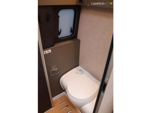 Hymer Grand Canyon S 700 190pk Automatique 4x4 | Pack Premium | Lits jumeaux | Lithium | Auvent | 6.97m | Chauffage diesel | Si&egrave;ge chauffant photo: 21